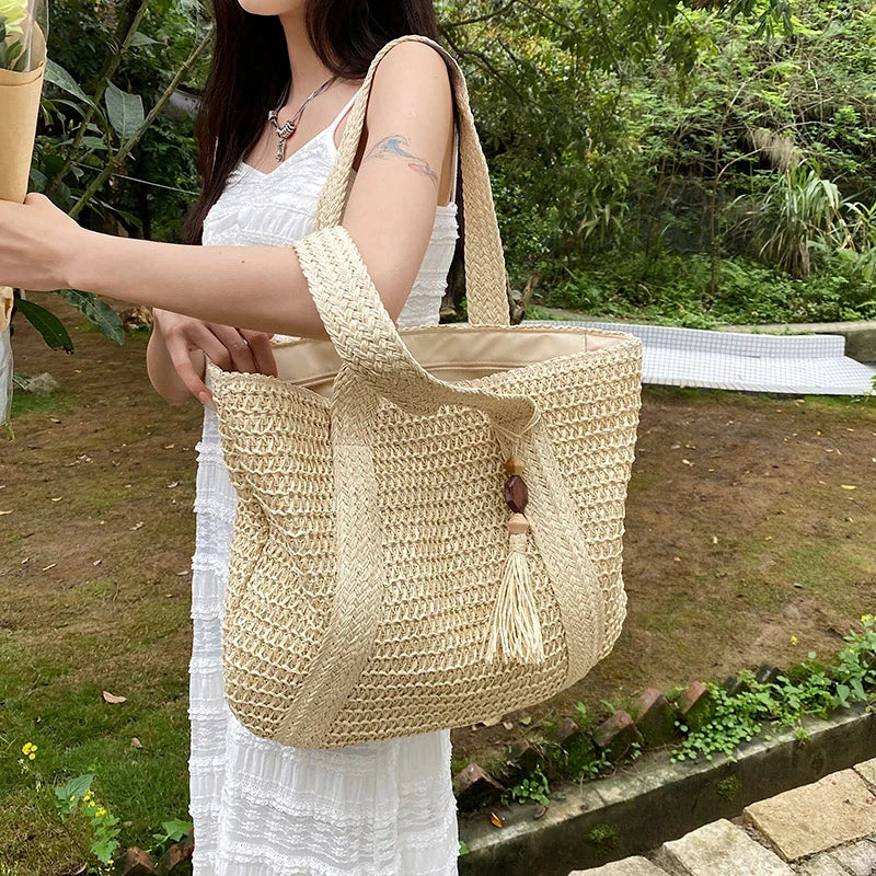 Large Capacity Tassel Straw Handbag
